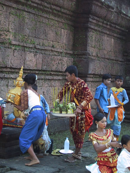 Angkor Thom - Cambodian Dancer